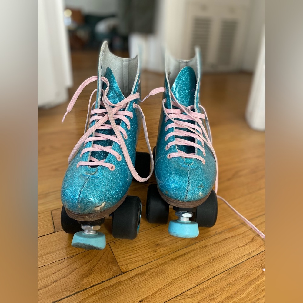 Sure grip stardust blue roller skates